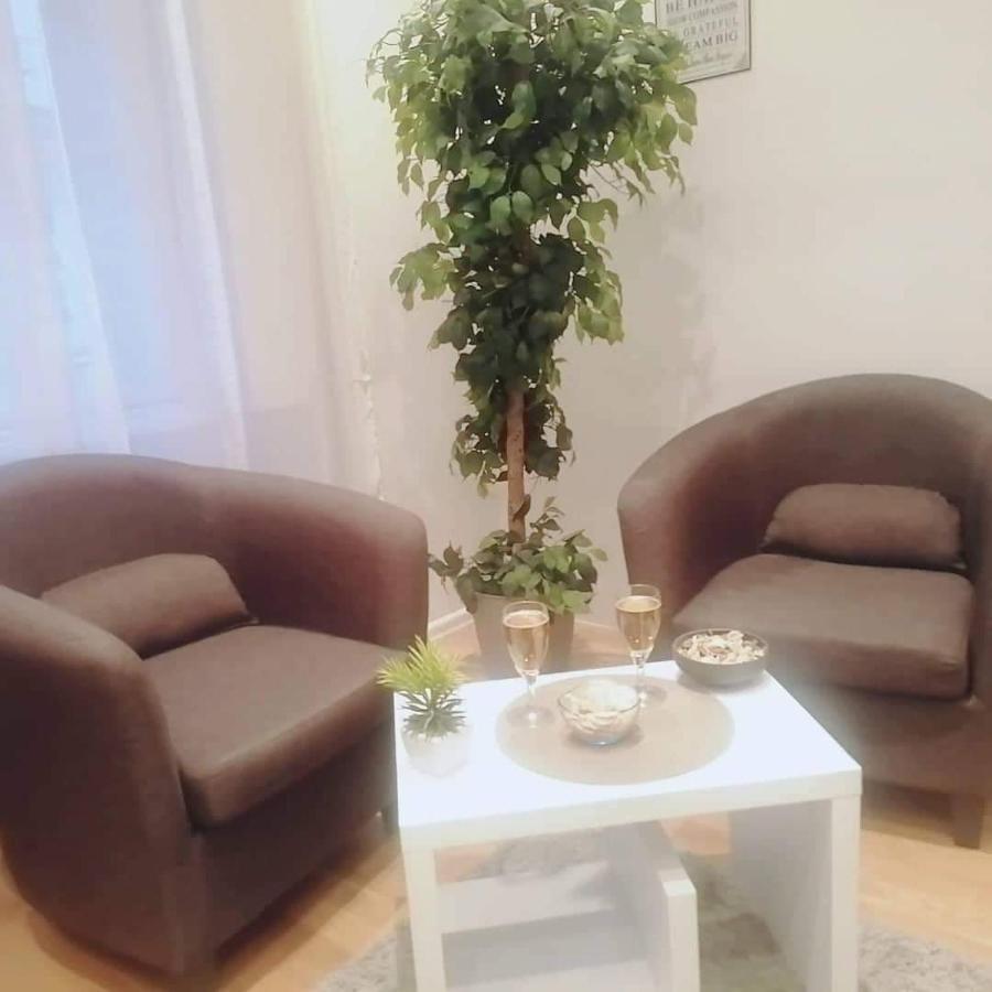 Diamond Apartman Near To Basilica Budapest Luaran gambar